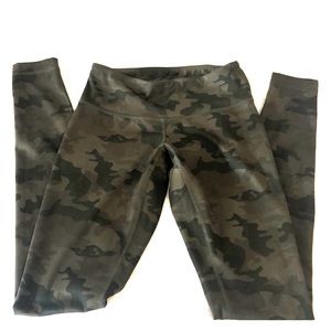 Camo leggings